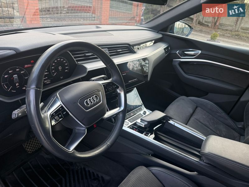 Внедорожник / Кроссовер Audi e-tron 2021 в Луцке