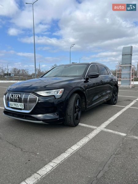 Audi e-tron 2019