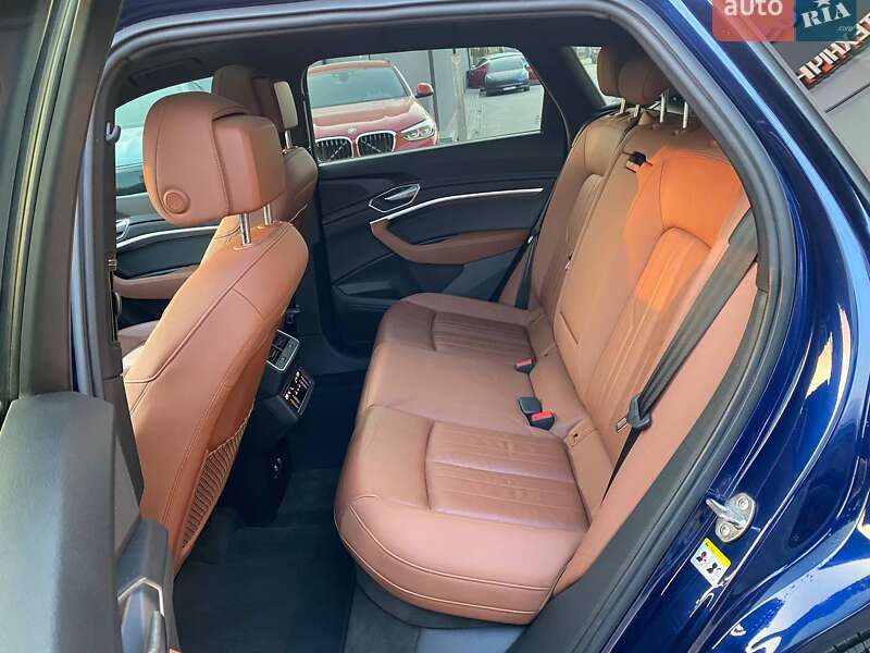 Внедорожник / Кроссовер Audi e-tron 2020 в Львове