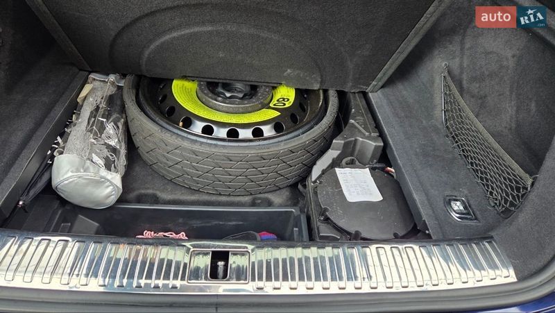 Позашляховик / Кросовер Audi e-tron 2020 в Нерубайське