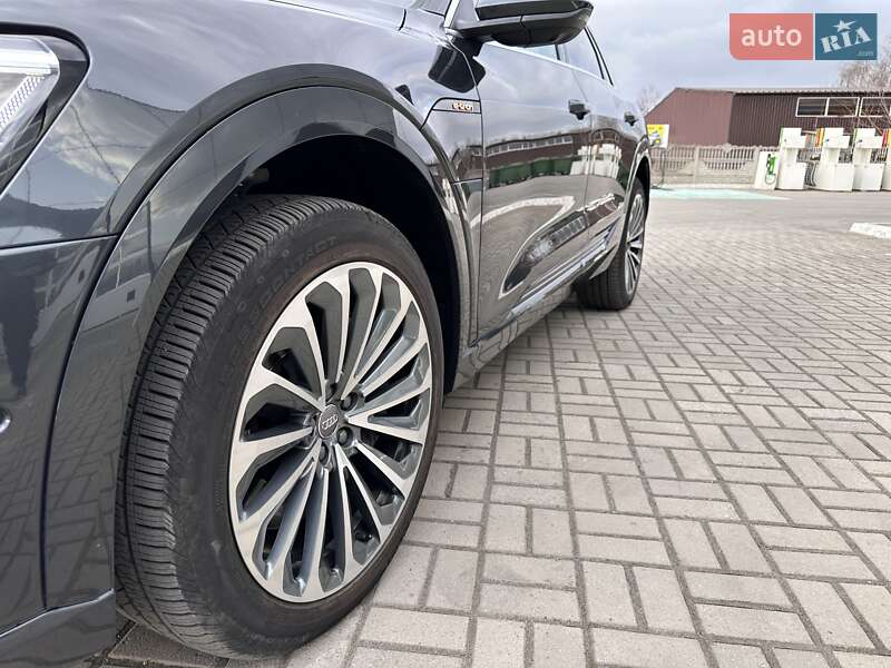 Внедорожник / Кроссовер Audi e-tron 2019 в Запорожье
