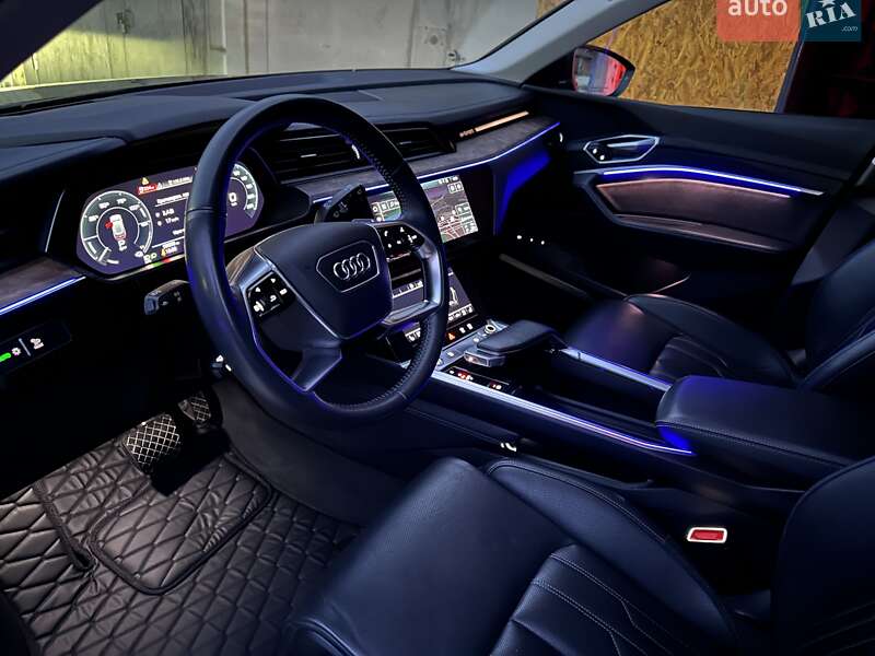 Внедорожник / Кроссовер Audi e-tron 2019 в Запорожье