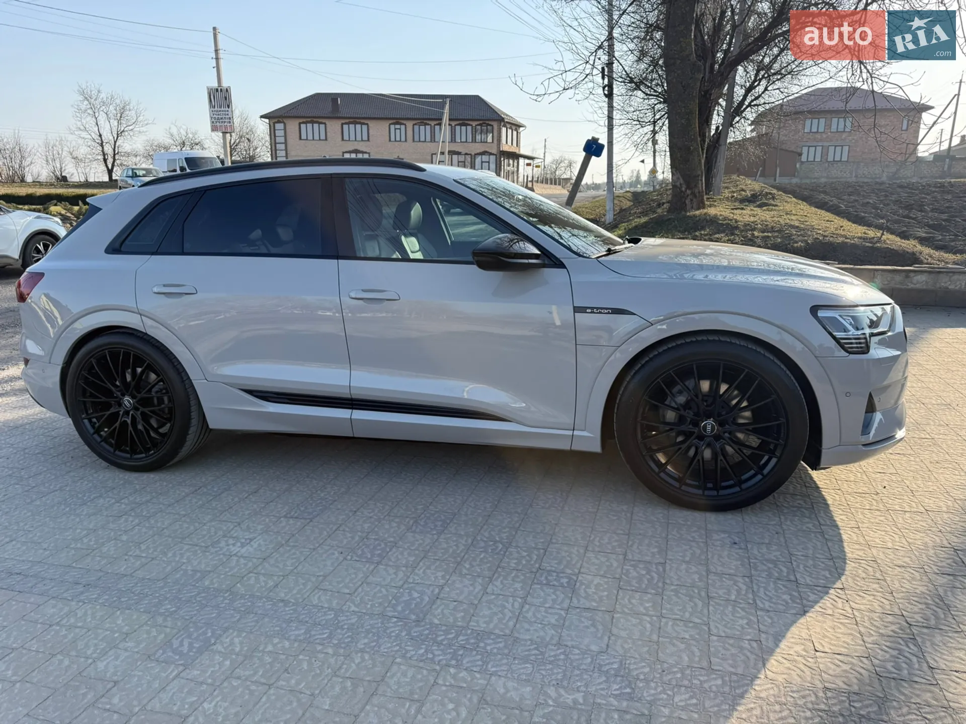 2019 Audi e-tron - мініатюра 6