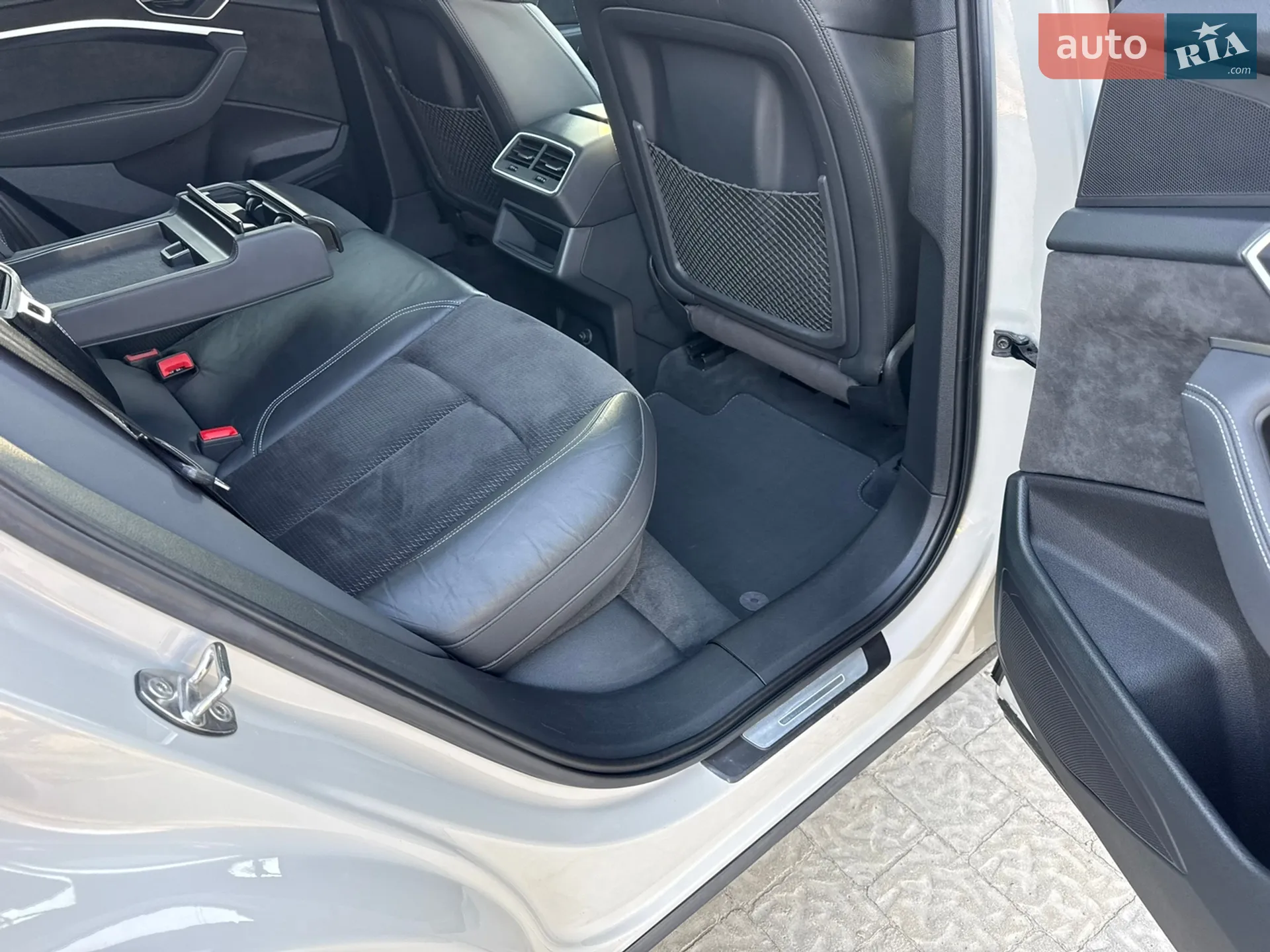 2019 Audi e-tron - мініатюра 29