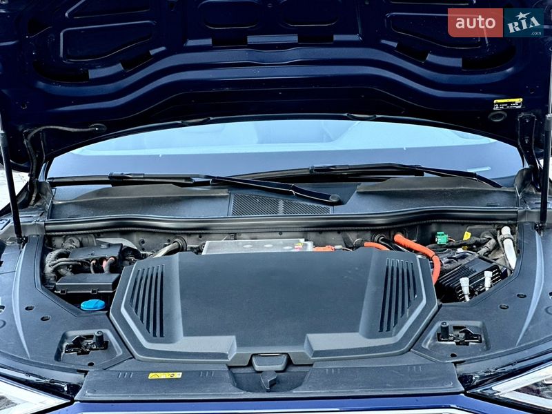 Внедорожник / Кроссовер Audi e-tron 2019 в Киеве фото 26 Внедорожник / Кроссовер Audi e-tron 2019 в Киеве