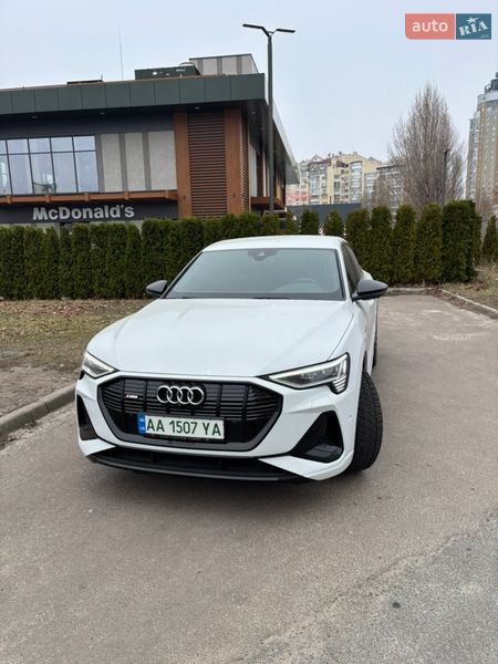 Внедорожник / Кроссовер Audi e-tron 2020 в Киеве