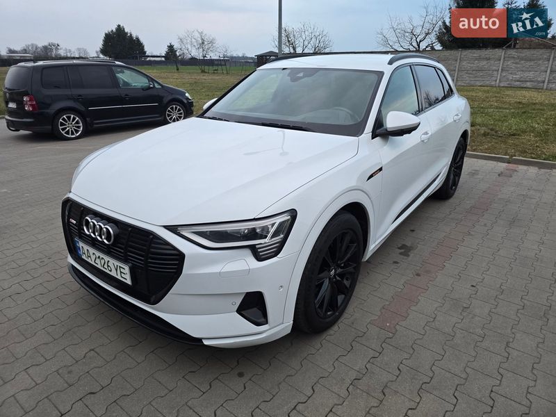 Позашляховик / Кросовер Audi e-tron 2019 в Києві