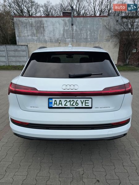 Позашляховик / Кросовер Audi e-tron 2019 в Києві