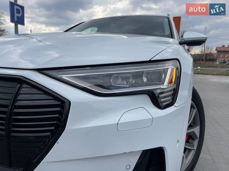 Внедорожник / Кроссовер Audi e-tron 2021 в Львове