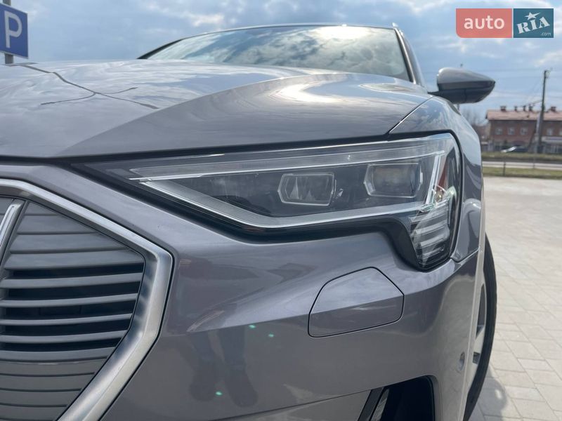 Позашляховик / Кросовер Audi e-tron 2020 в Львові фото 7 Позашляховик / Кросовер Audi e-tron 2020 в Львові