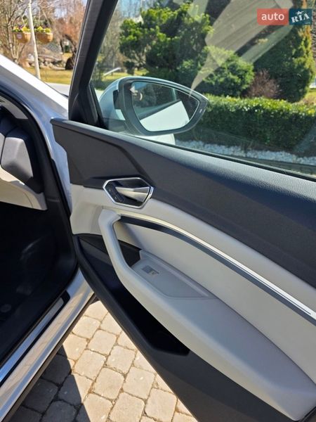 Внедорожник / Кроссовер Audi e-tron 2020 в Киеве фото 7 Внедорожник / Кроссовер Audi e-tron 2020 в Киеве