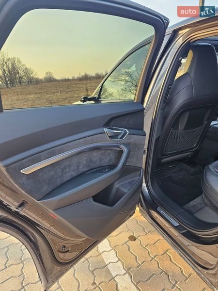 Позашляховик / Кросовер Audi e-tron 2021 в Радехові фото 34 Позашляховик / Кросовер Audi e-tron 2021 в Радехові