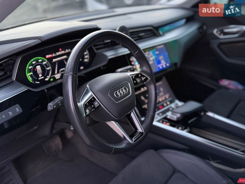 Внедорожник / Кроссовер Audi e-tron 2021 в Ужгороде
