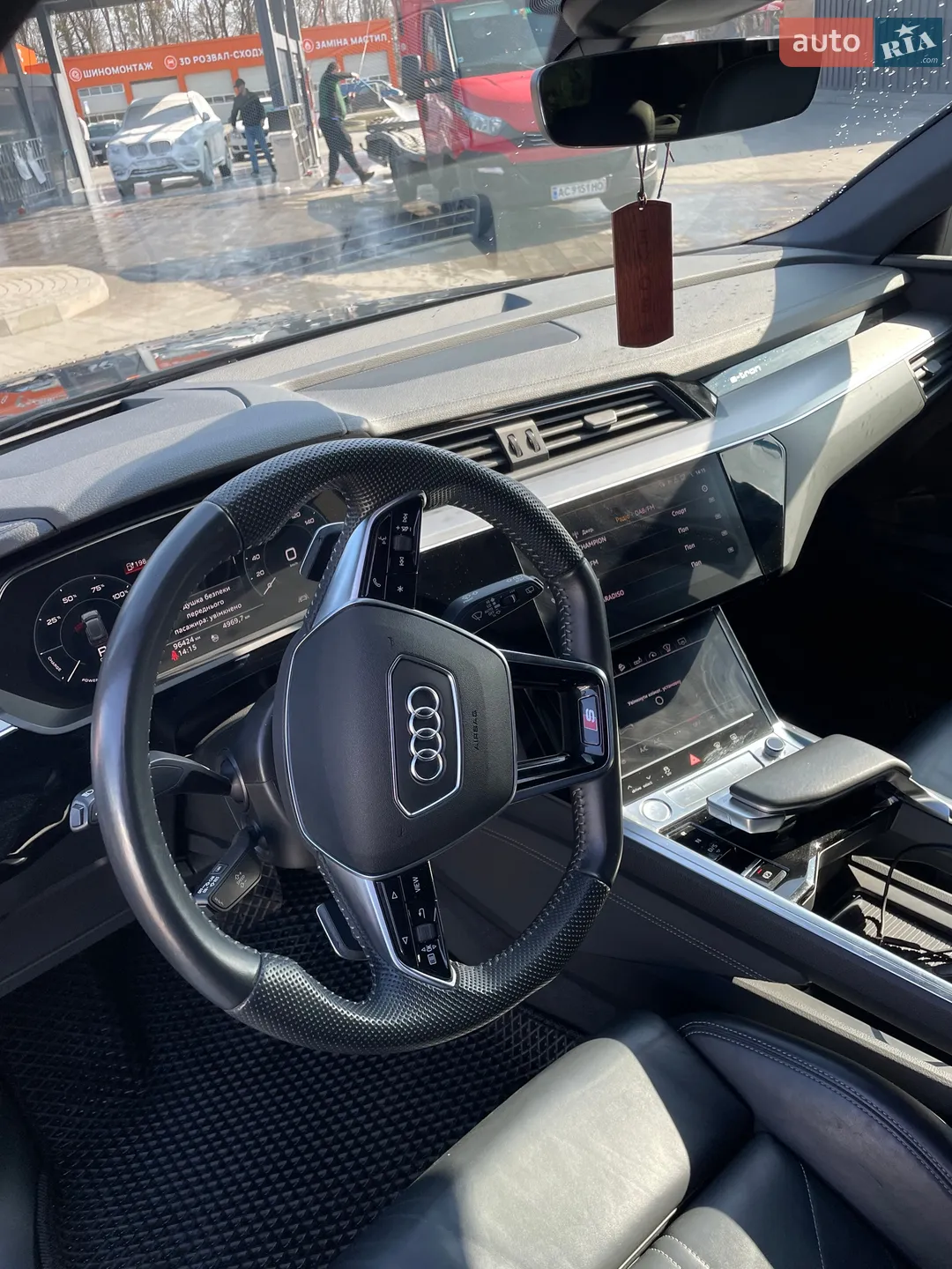 2019 Audi e-tron - мініатюра 7