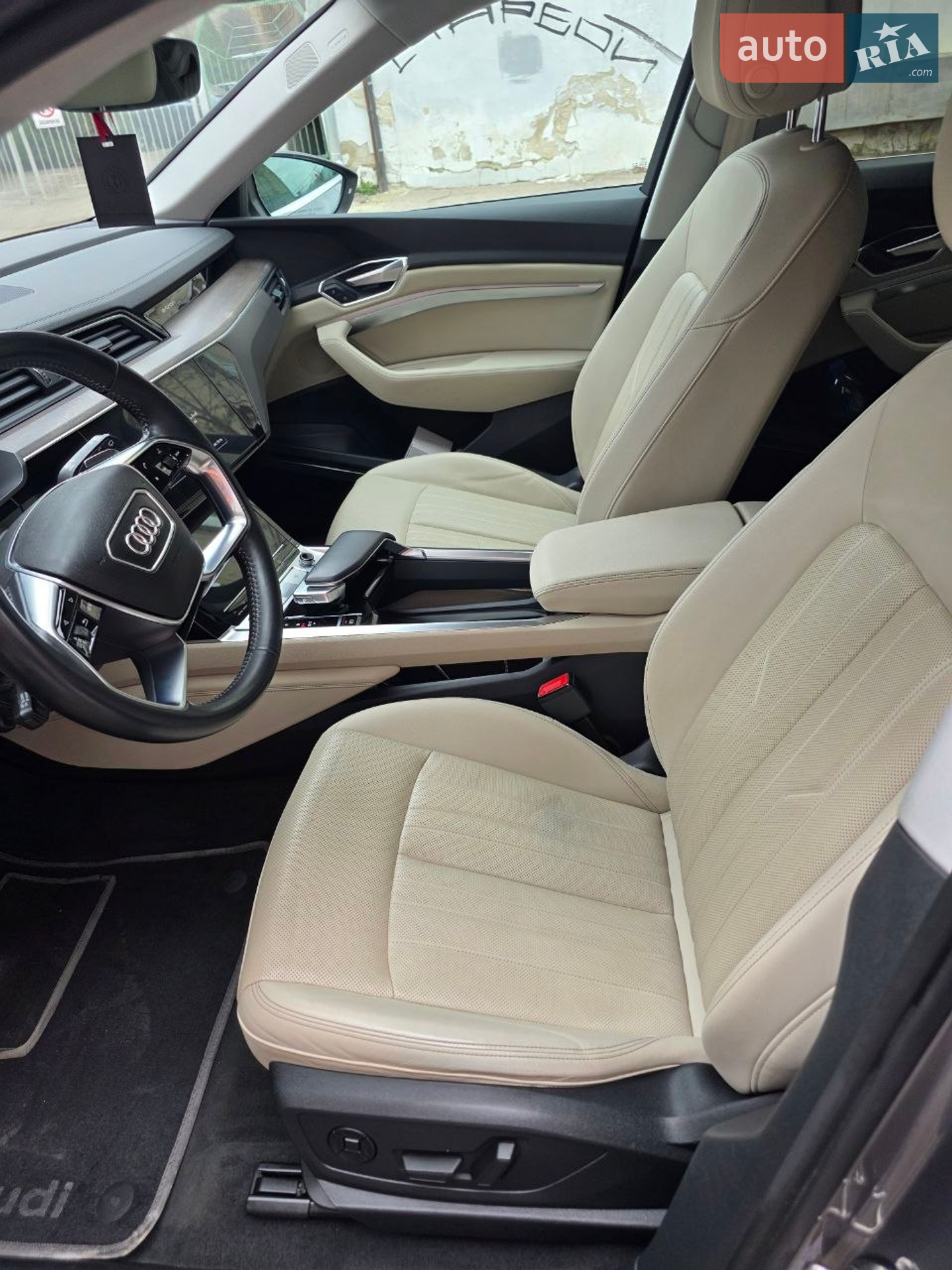 2020 Audi e-tron - мініатюра 14