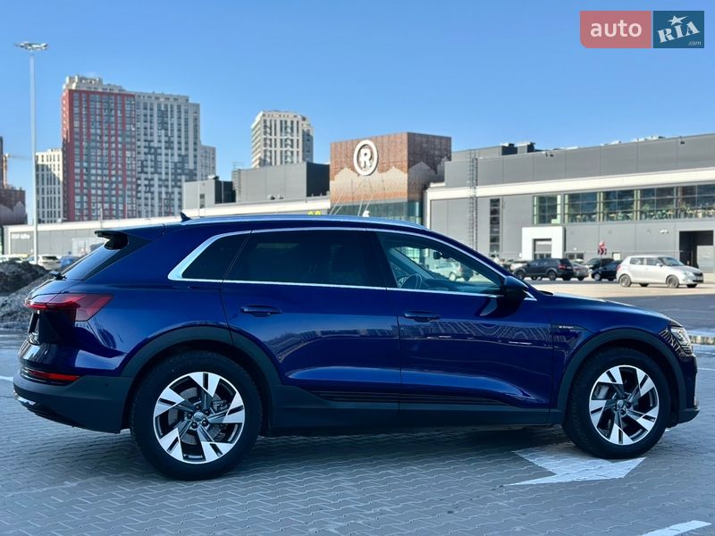 Внедорожник / Кроссовер Audi e-tron 2019 в Киеве фото 15 Внедорожник / Кроссовер Audi e-tron 2019 в Киеве