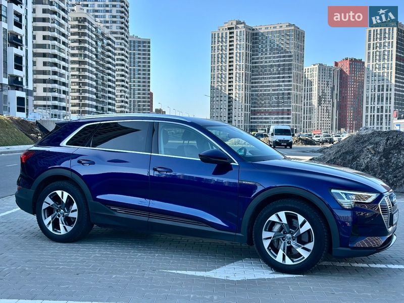 Внедорожник / Кроссовер Audi e-tron 2019 в Киеве фото 17 Внедорожник / Кроссовер Audi e-tron 2019 в Киеве