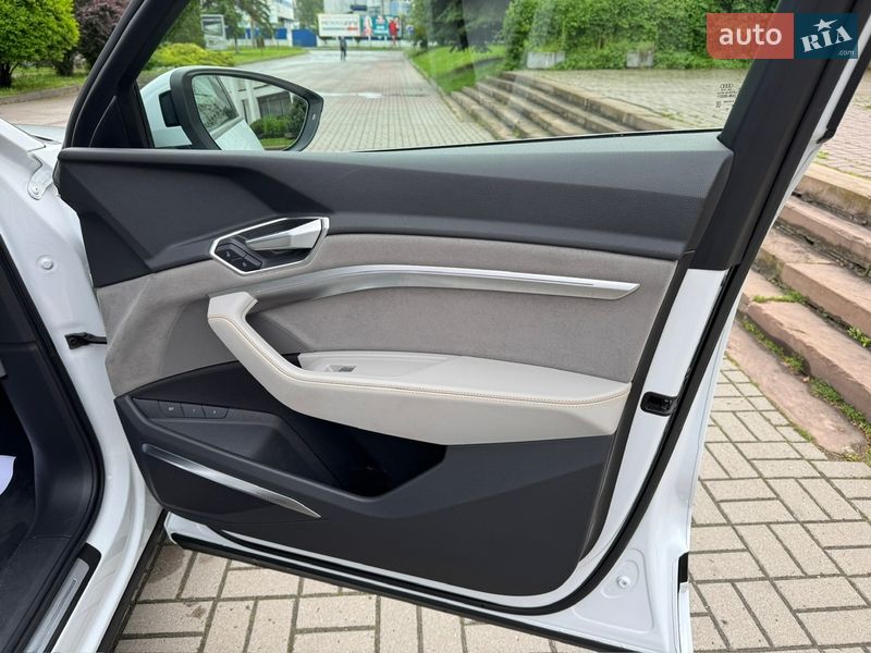 Позашляховик / Кросовер Audi e-tron 2021 в Тернополі фото 41 Позашляховик / Кросовер Audi e-tron 2021 в Тернополі