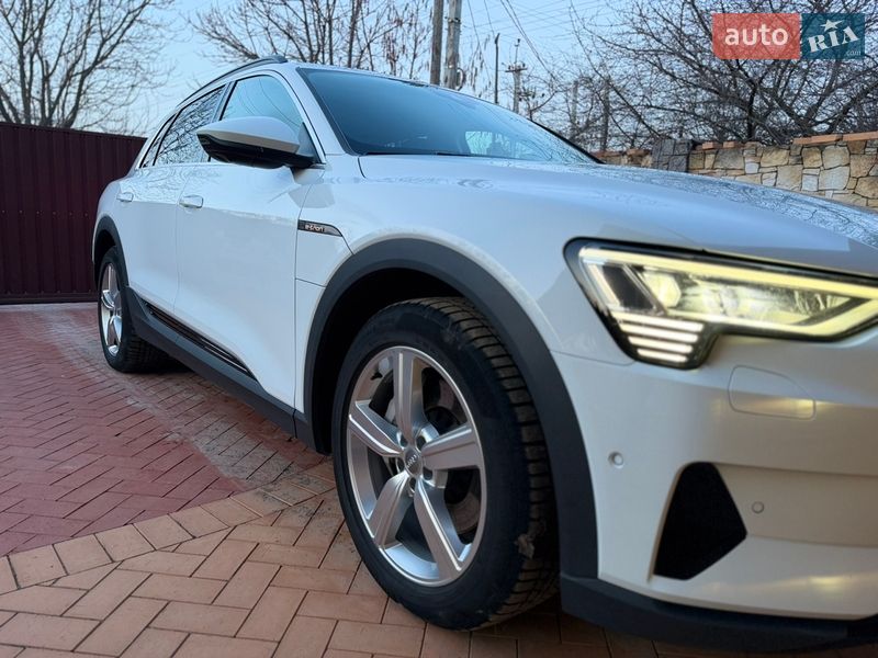 Внедорожник / Кроссовер Audi e-tron 2021 в Виннице фото 8 Внедорожник / Кроссовер Audi e-tron 2021 в Виннице