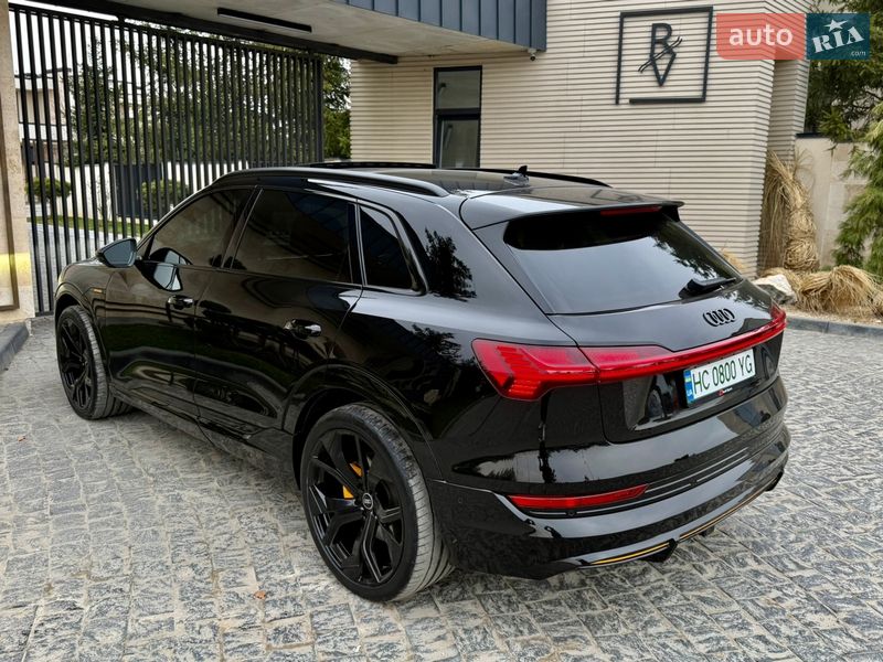 Позашляховик / Кросовер Audi e-tron 2019 в Львові