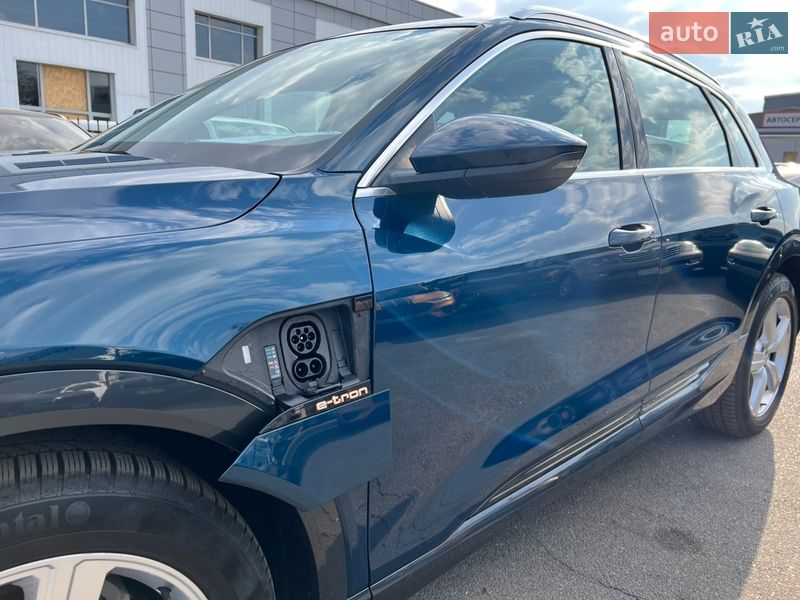Внедорожник / Кроссовер Audi e-tron 2020 в Киеве фото 10 Внедорожник / Кроссовер Audi e-tron 2020 в Киеве