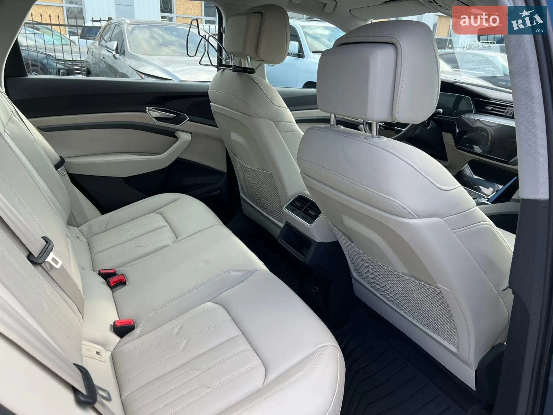 2020 Audi e-tron - мініатюра 34