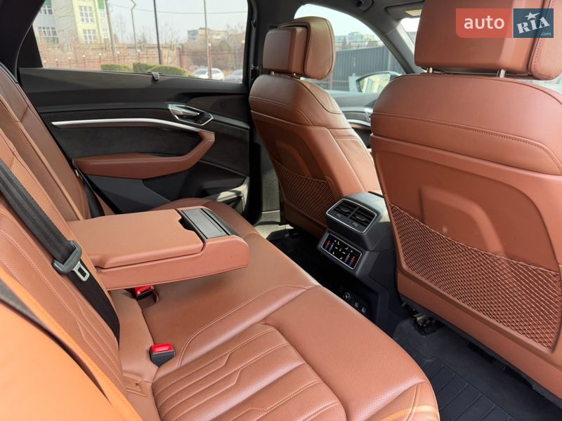 Внедорожник / Кроссовер Audi e-tron 2019 в Ивано-Франковске