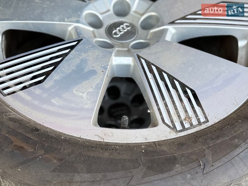 Внедорожник / Кроссовер Audi e-tron 2021 в Луцке