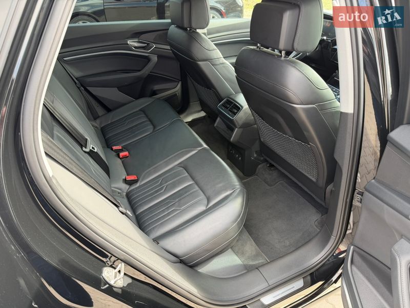 Внедорожник / Кроссовер Audi e-tron 2022 в Виннице фото 16 Внедорожник / Кроссовер Audi e-tron 2022 в Виннице