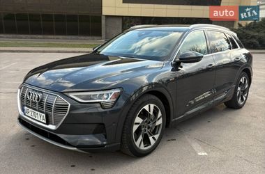 Позашляховик / Кросовер Audi e-tron 2021 в Дніпрі