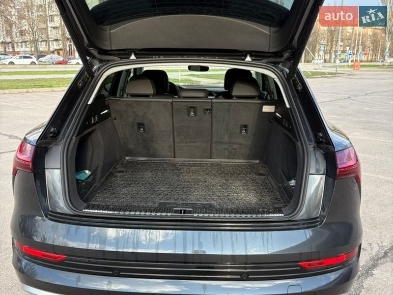 Внедорожник / Кроссовер Audi e-tron 2021 в Запорожье