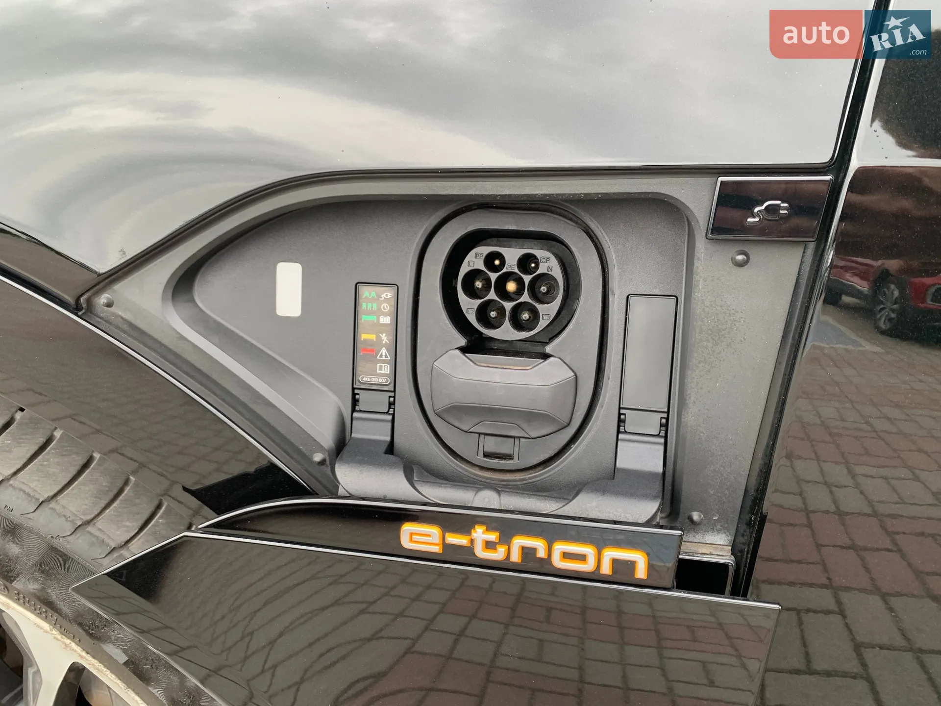 2020 Audi e-tron - мініатюра 14