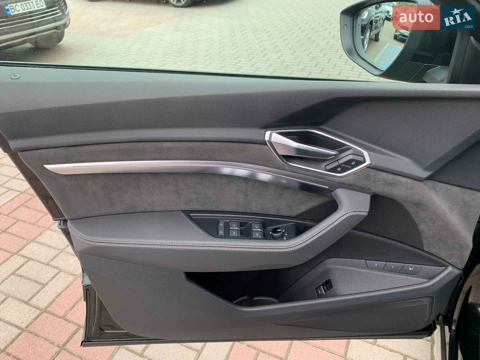 2020 Audi e-tron - мініатюра 16