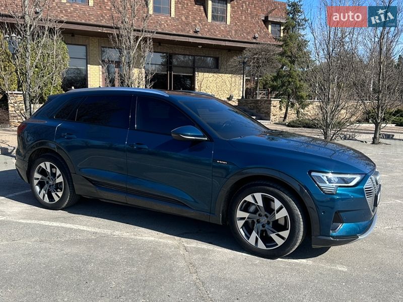 Внедорожник / Кроссовер Audi e-tron 2019 в Харькове фото 4 Внедорожник / Кроссовер Audi e-tron 2019 в Харькове