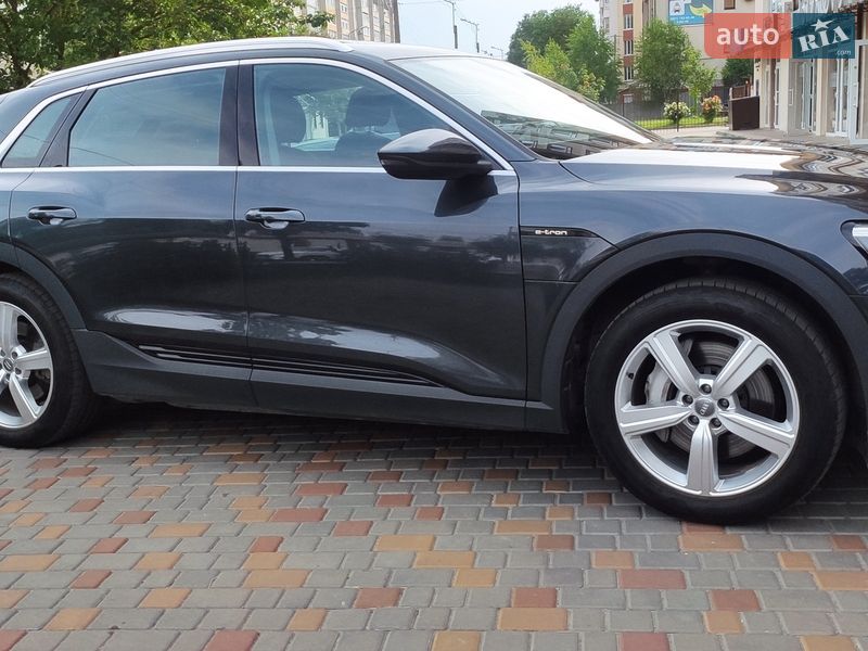 Позашляховик / Кросовер Audi e-tron 2019 в Кременчуці