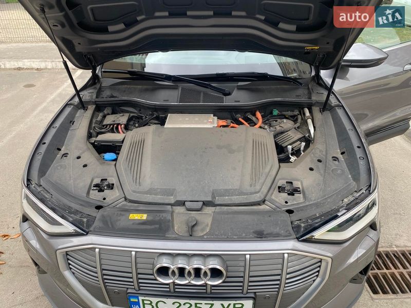 Внедорожник / Кроссовер Audi e-tron 2020 в Киеве