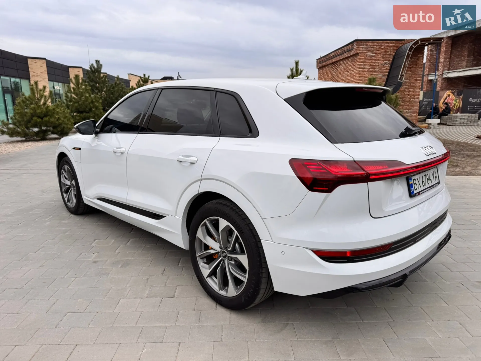 2022 Audi e-tron - мініатюра 23