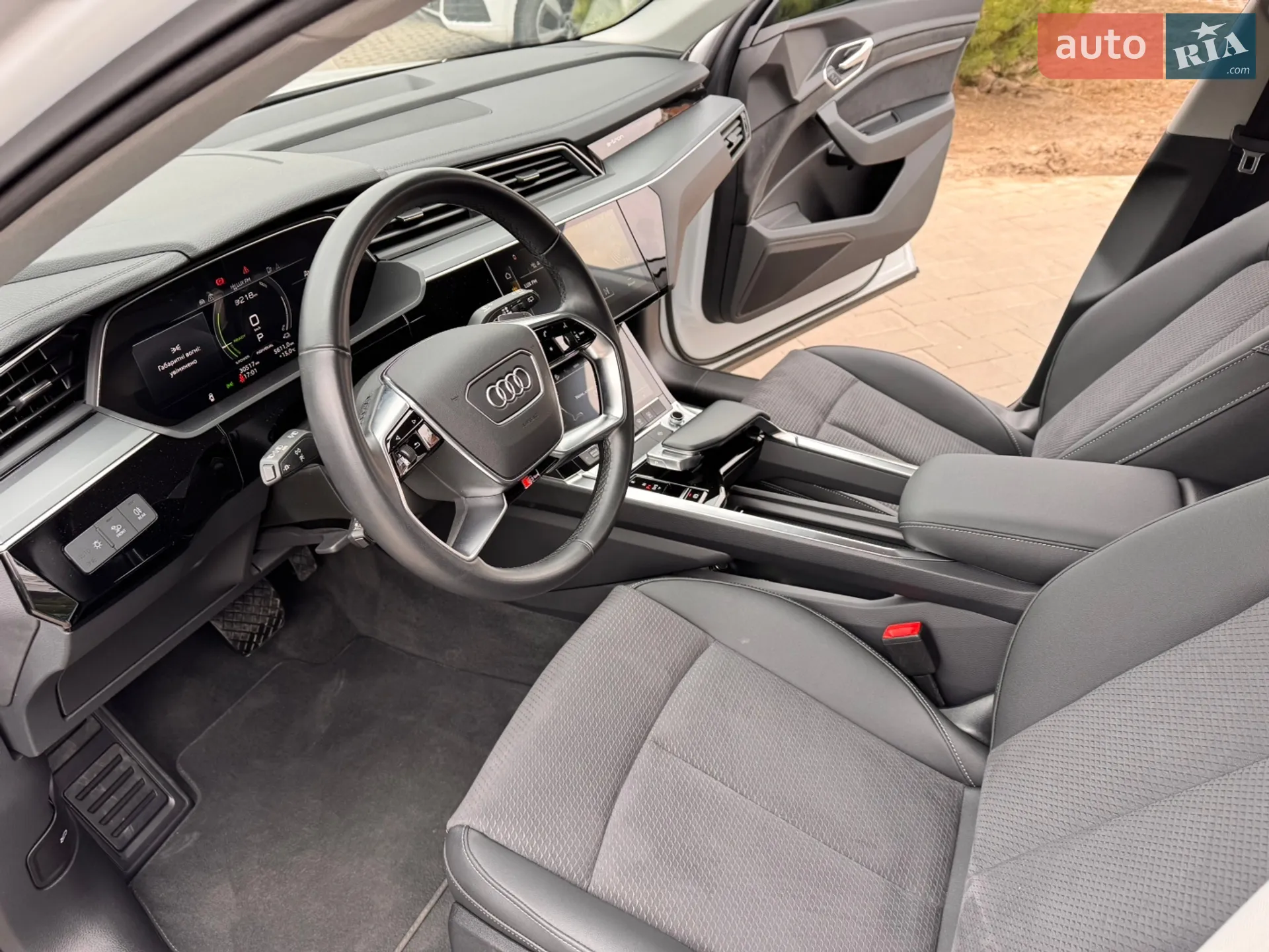 2022 Audi e-tron - мініатюра 38