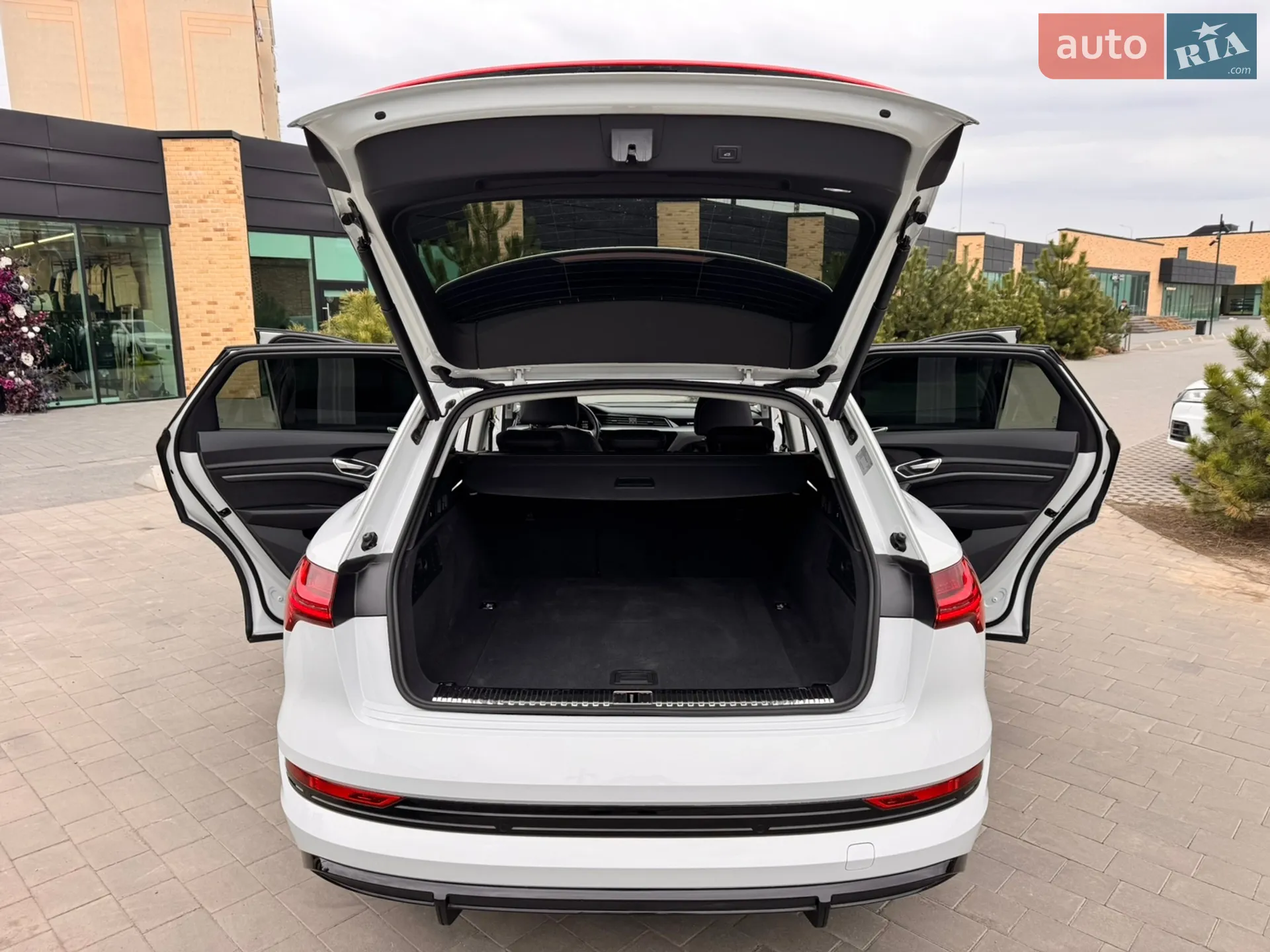 2022 Audi e-tron - мініатюра 49