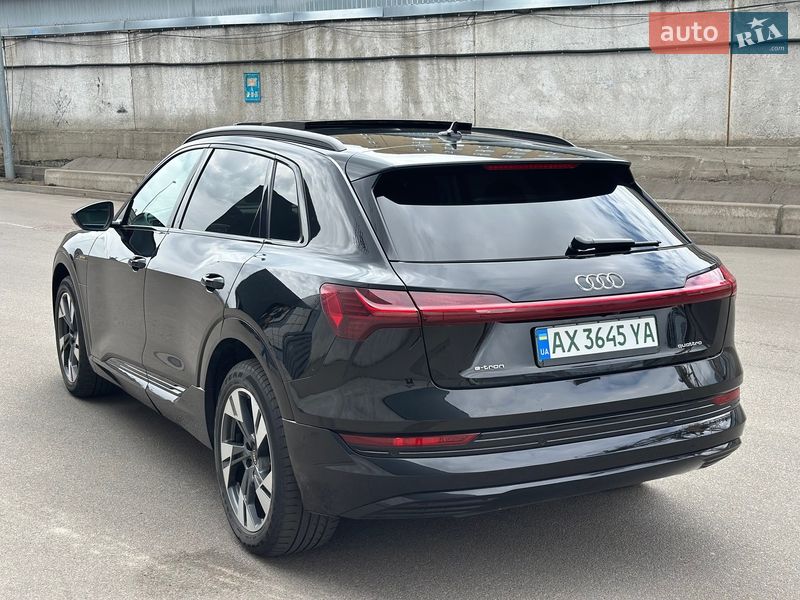Внедорожник / Кроссовер Audi e-tron 2021 в Киеве