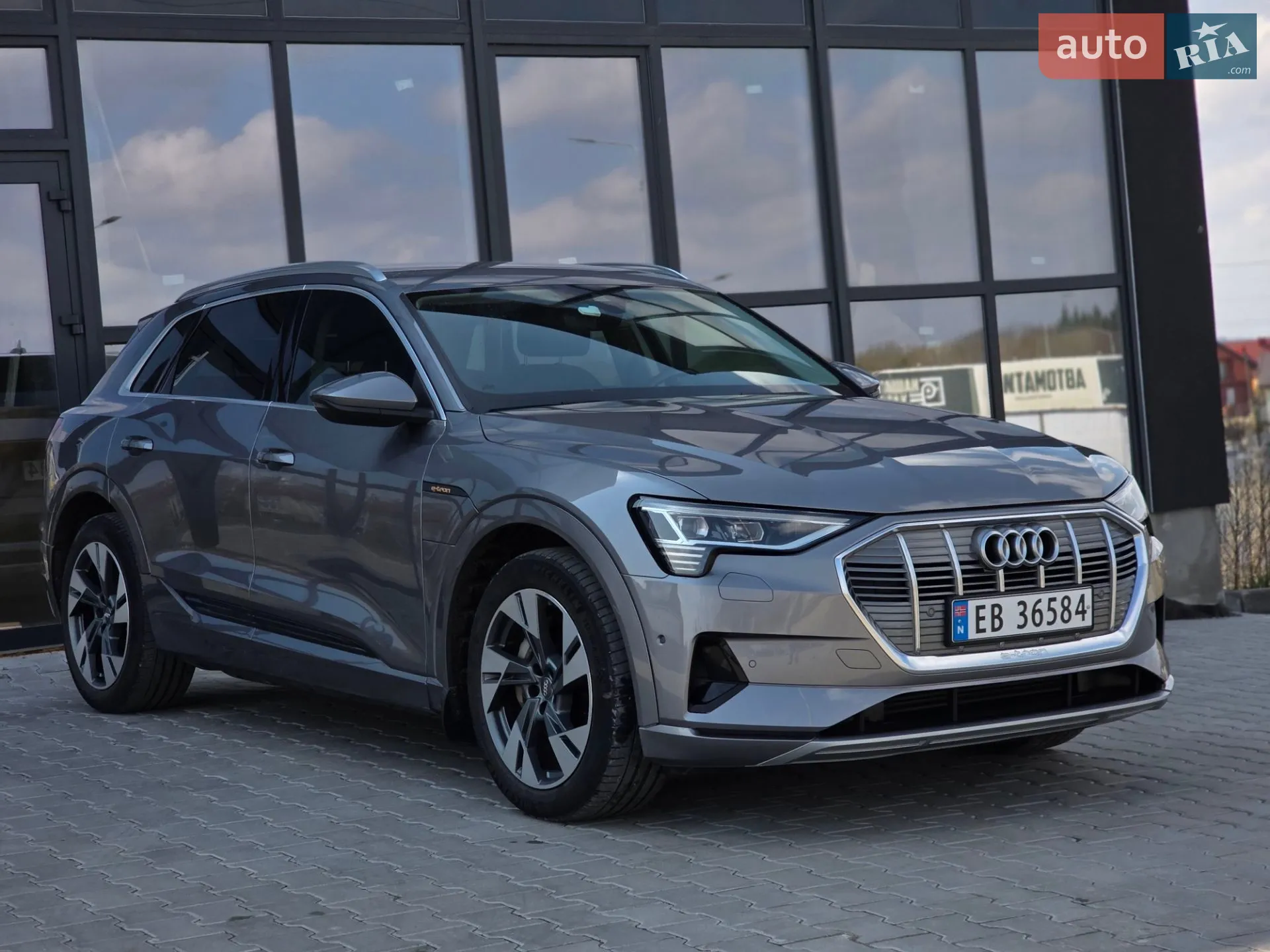 2019 Audi e-tron - фото 1