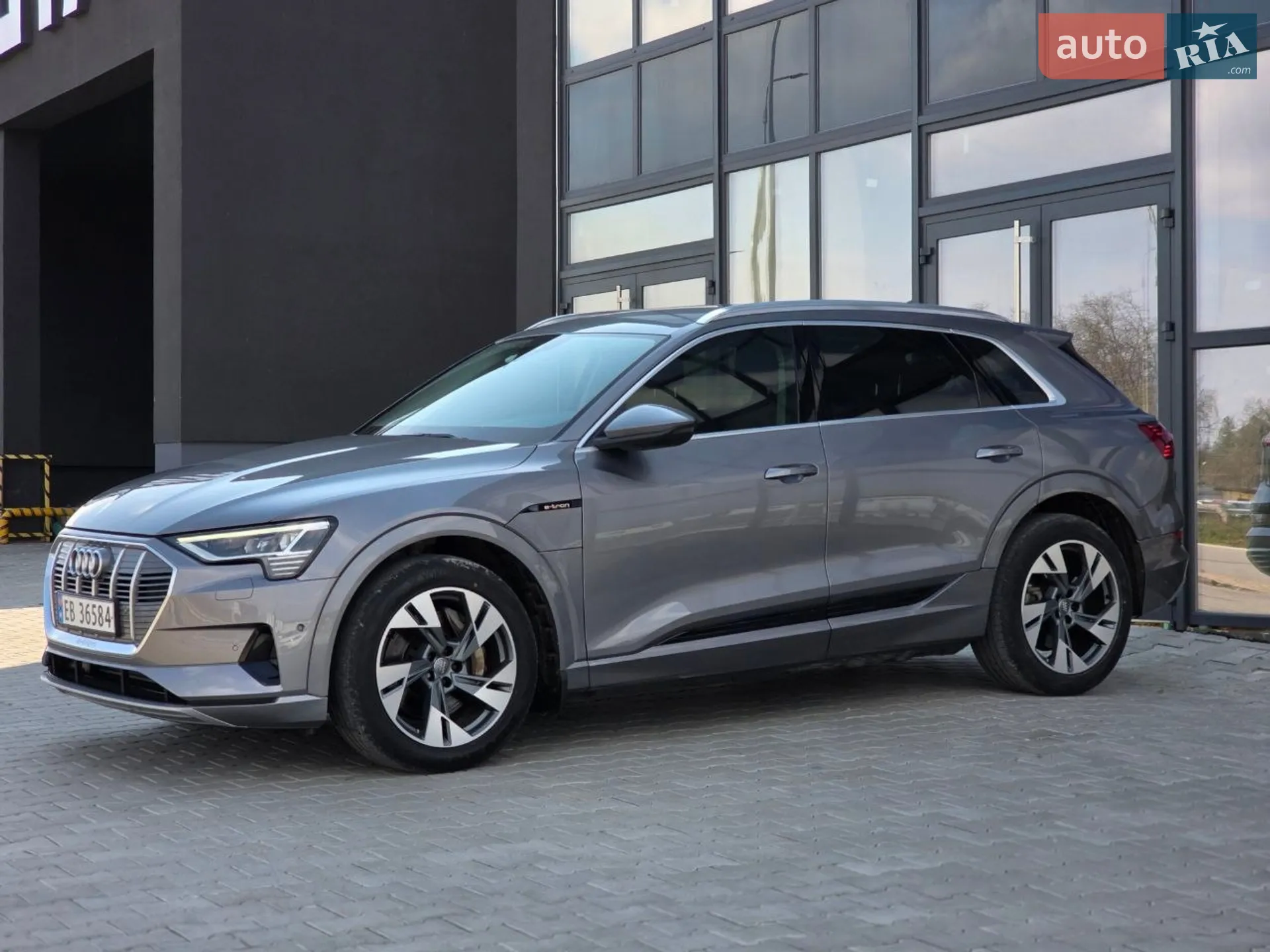 2019 Audi e-tron - мініатюра 9