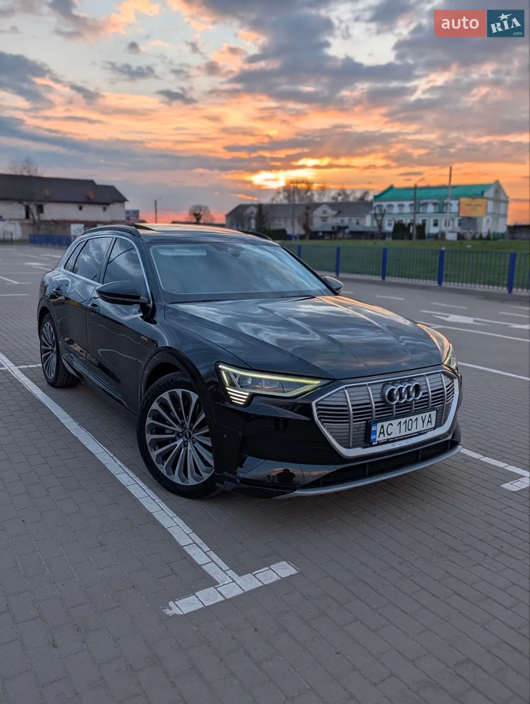 2020 Audi e-tron - мініатюра 3