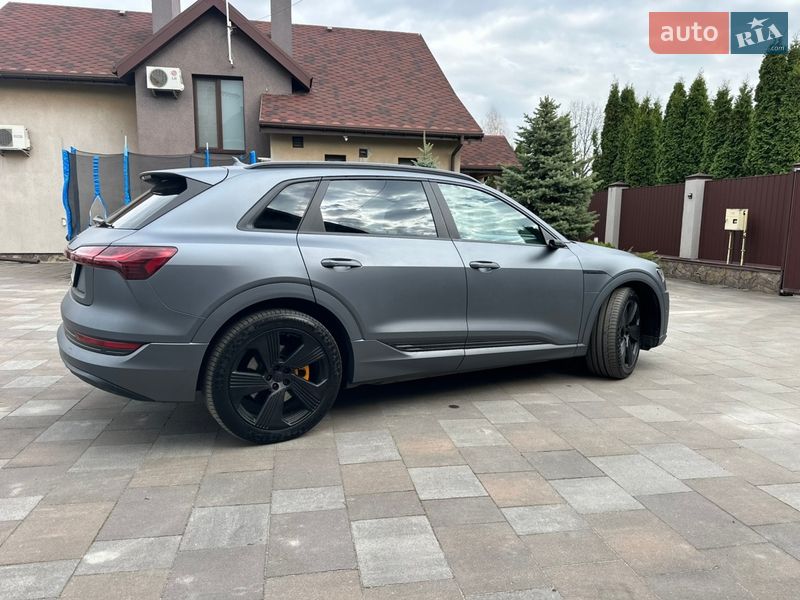 Внедорожник / Кроссовер Audi e-tron 2019 в Ирпене фото 16 Внедорожник / Кроссовер Audi e-tron 2019 в Ирпене