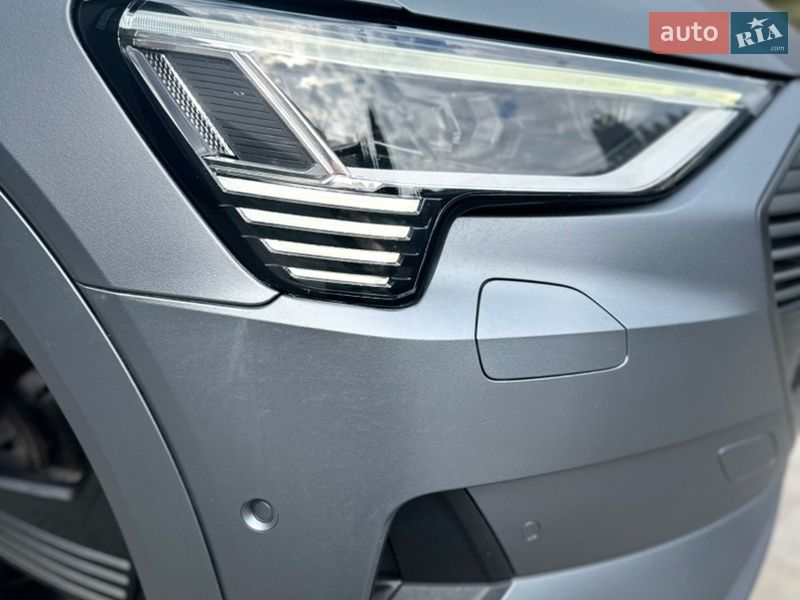 Внедорожник / Кроссовер Audi e-tron 2019 в Ирпене фото 22 Внедорожник / Кроссовер Audi e-tron 2019 в Ирпене