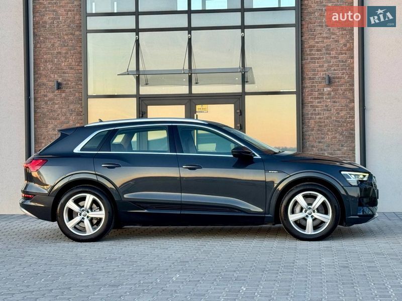 Внедорожник / Кроссовер Audi e-tron 2020 в Киеве фото 2 Внедорожник / Кроссовер Audi e-tron 2020 в Киеве