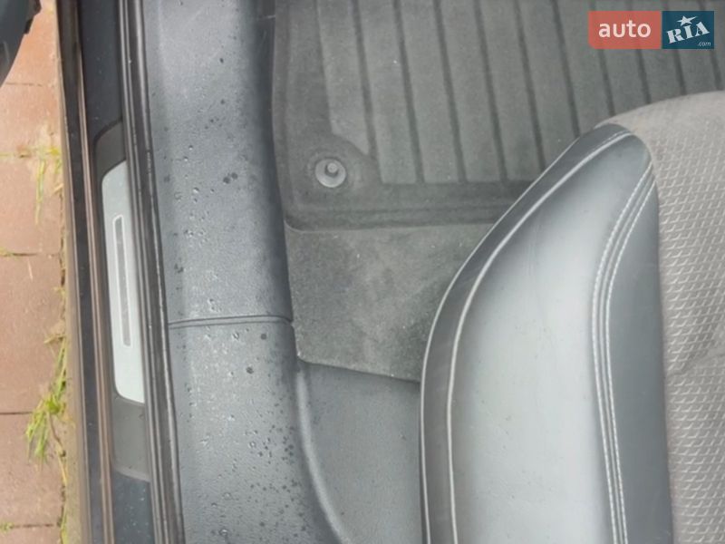 Внедорожник / Кроссовер Audi e-tron 2019 в Сокале