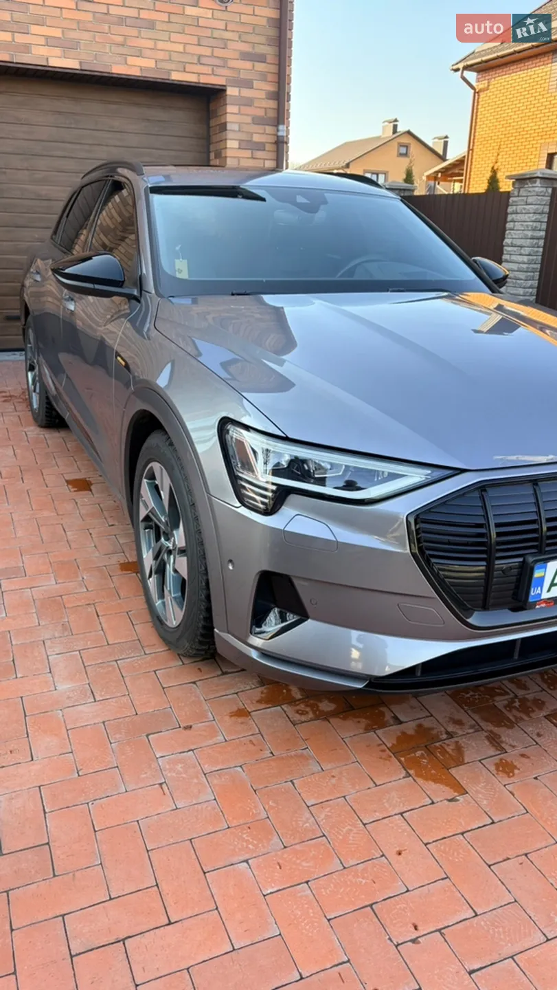 2019 Audi e-tron - мініатюра 2
