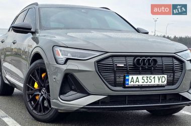 Внедорожник / Кроссовер Audi e-tron 2023 в Ирпене