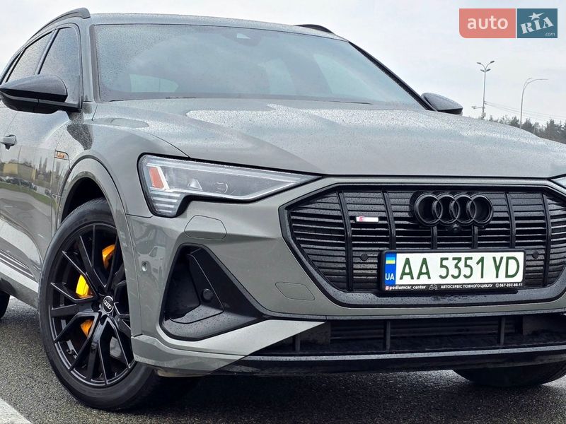 Audi e-tron 2023